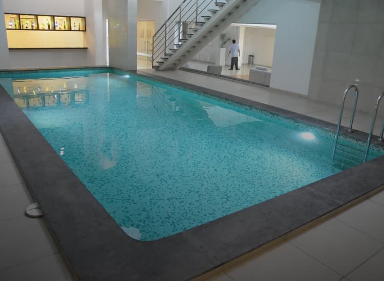 Mathikere Hotel Luxury Pool