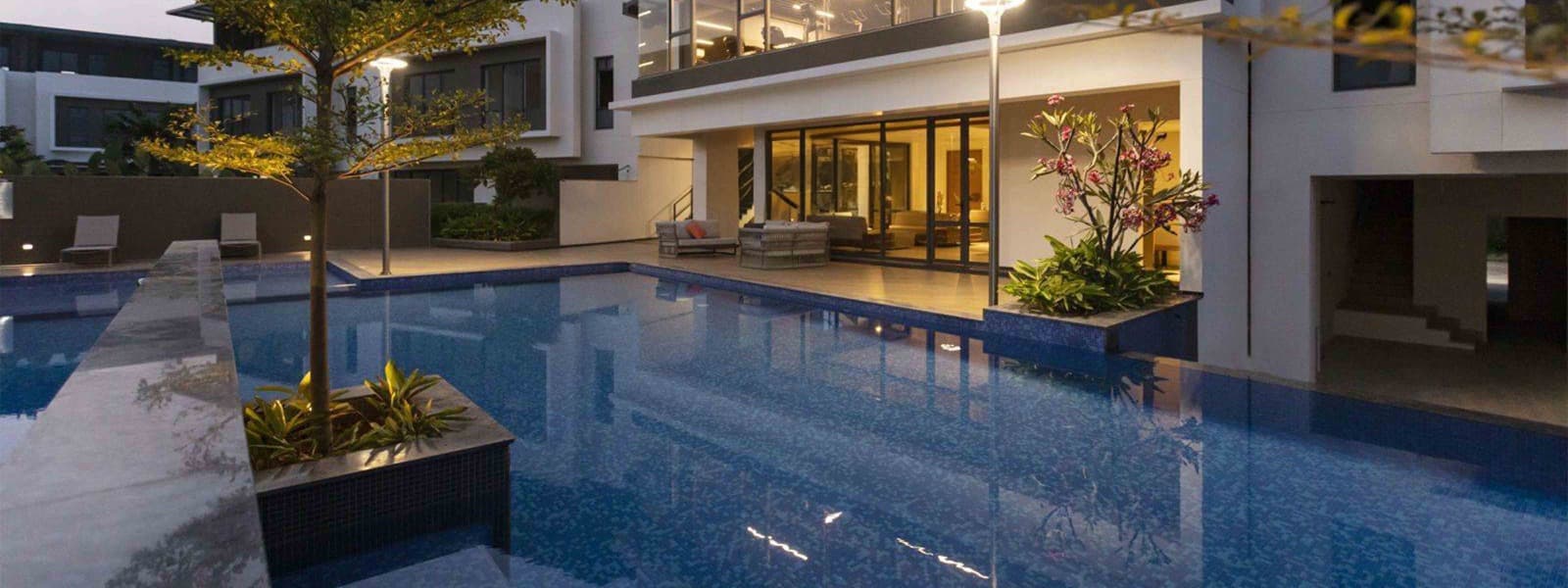 Apartment/Clubhouse Pools