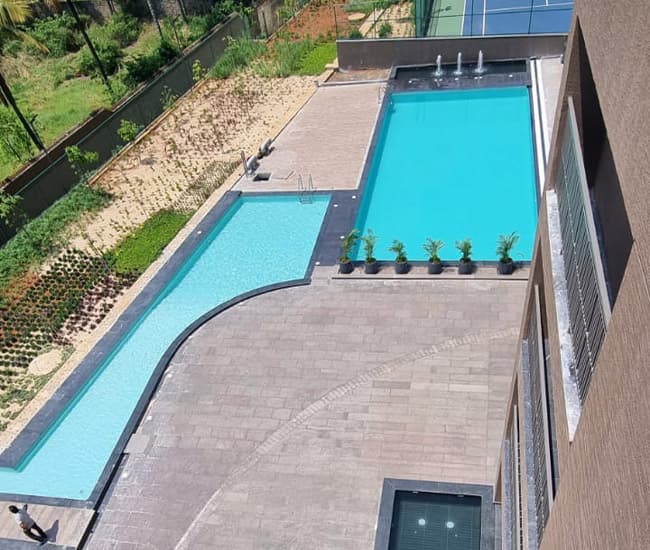 Apartment/Clubhouse Pools