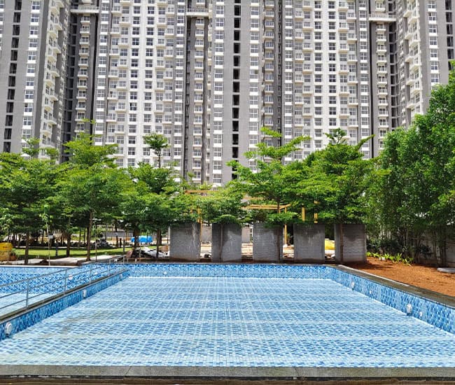 Apartment/Clubhouse Pools