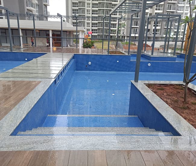 Apartment/Clubhouse Pools