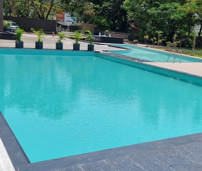 Apartment/Clubhouse Pools